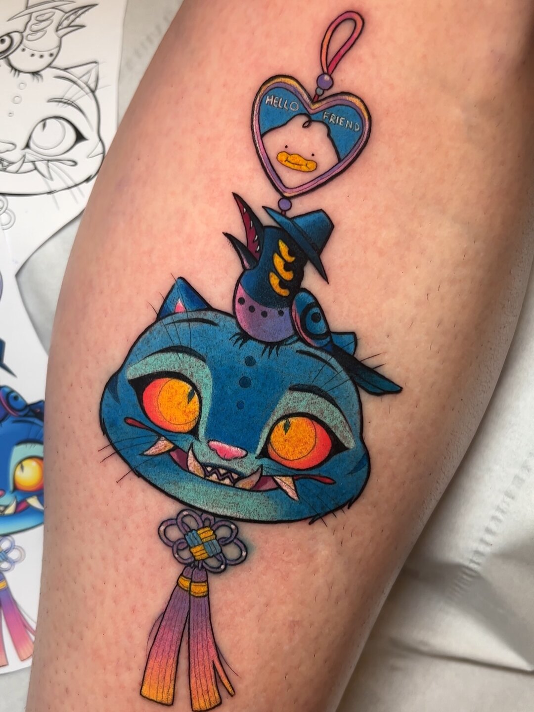 Tatouage couleur d'un personnage pop culture sur la jambe